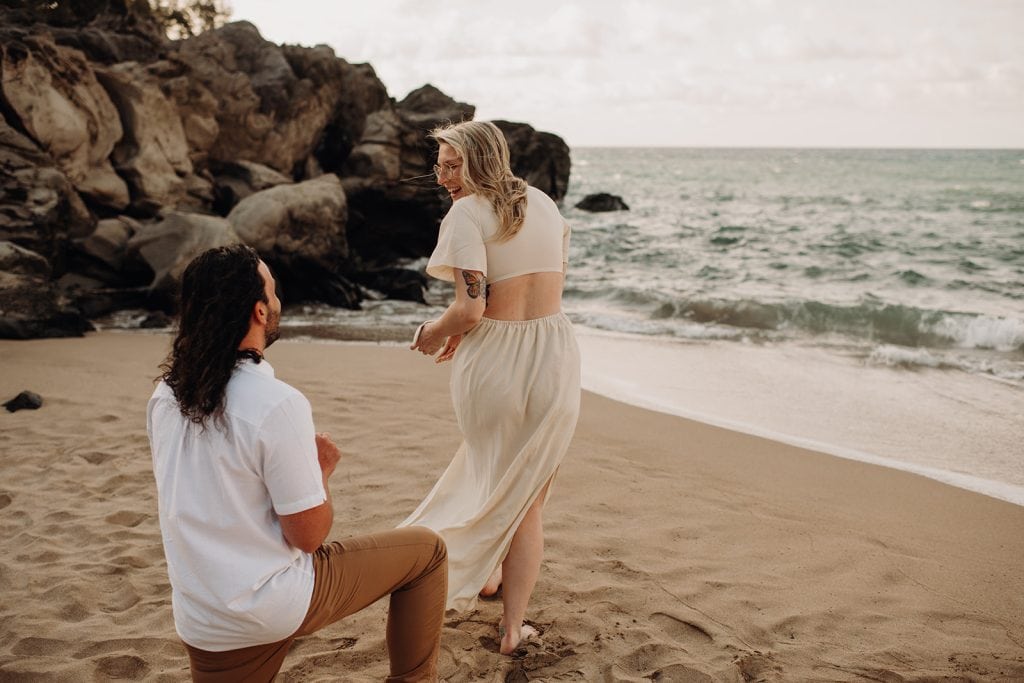 surprise proposal on the beach in Maui