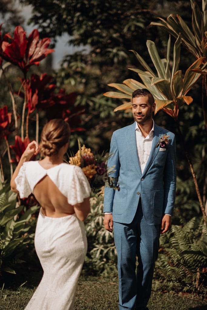 beautiful bride and groom elope at the Garden of Eden in Maui
