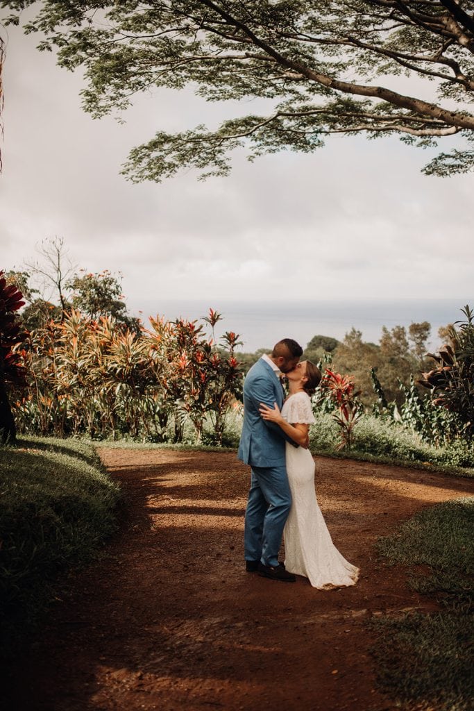 beautiful garden wedding in Maui