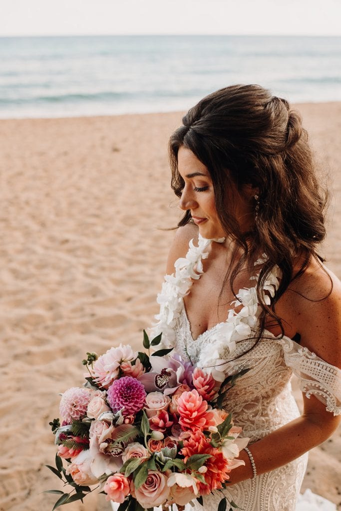 Hawaii wedding beach sunrise elopement 